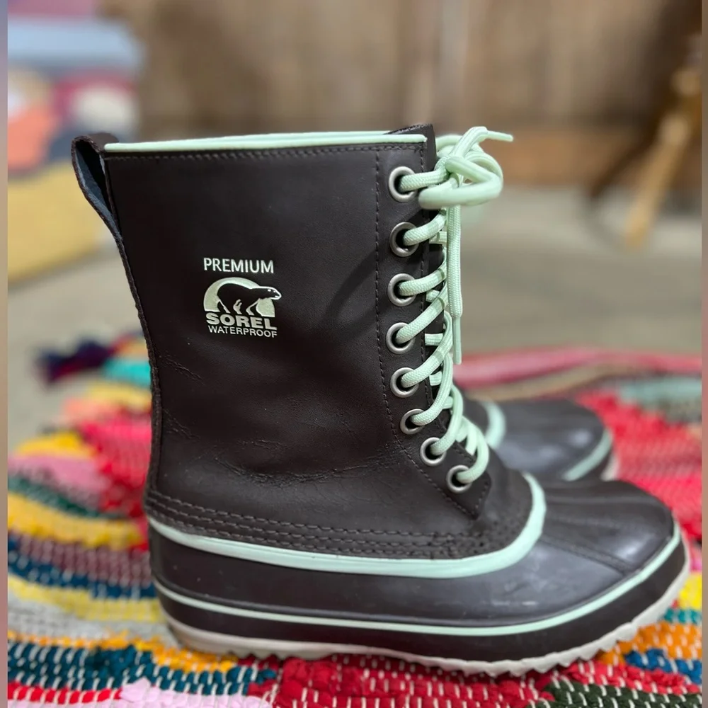 SOREL 1964 PREMIUM Boots CVS Waterproof Brown Green Woman’s Size 7 RUNS BIG